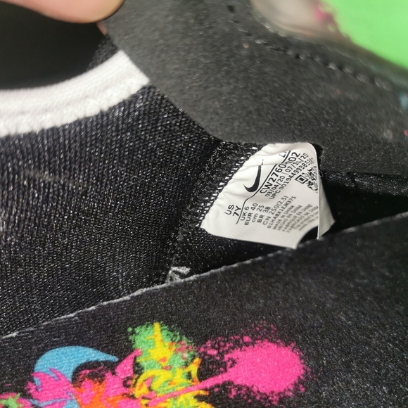 Nike LeBron James 18 - Picture 4 of 5